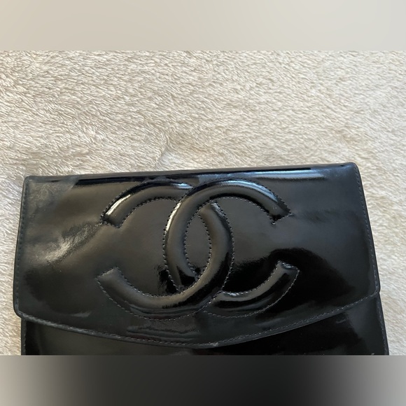 Chanel patent wallet - Picture 14 of 16
